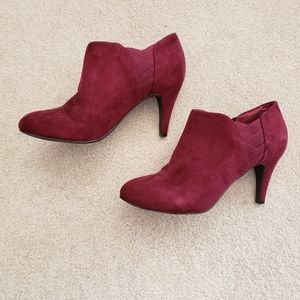 Style and Co Maroon Booties